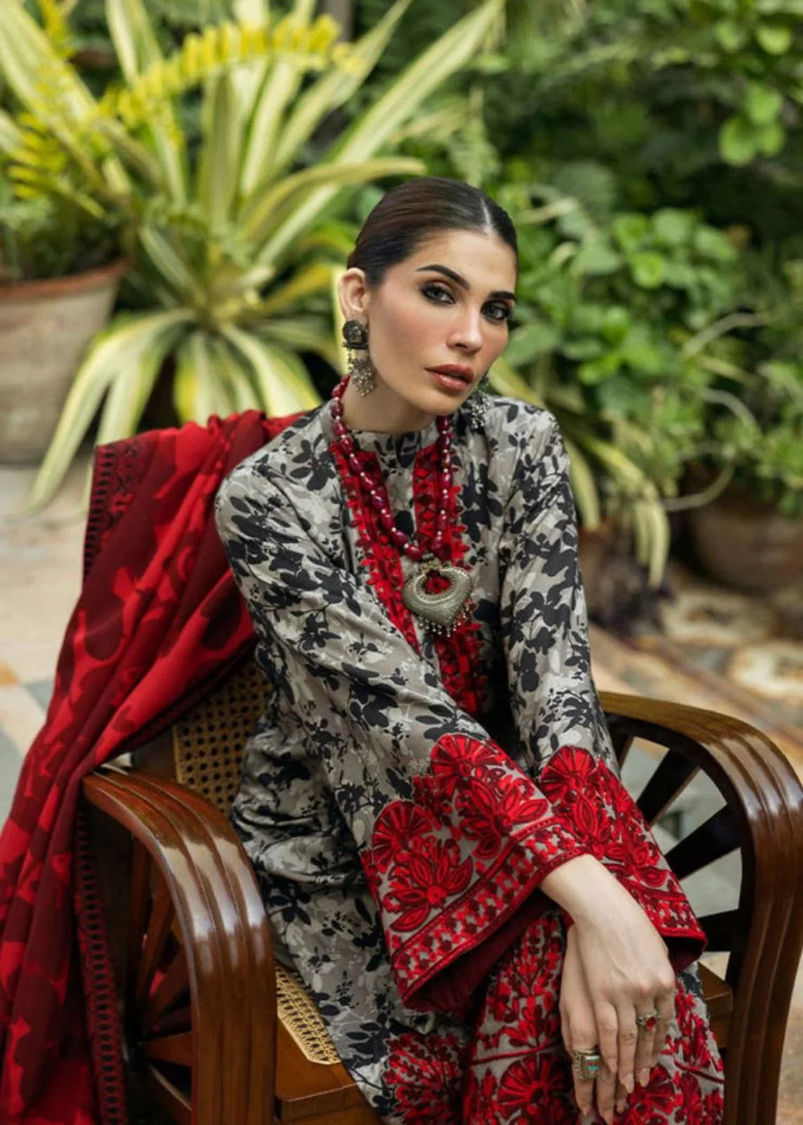 Zainab Chottani LAWN PRINT & EMBROIDERED 3PC
